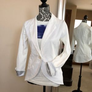 Summer blazer in white cotton spandex pique